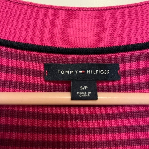 Tommy Hilfiger Magenta stripe cotton V-Neck Pullover size S/P - Picture 6 of 6